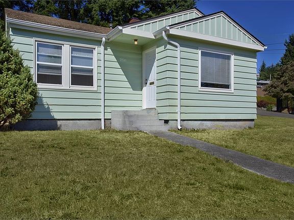3rd image of 2541 Veldee Ave