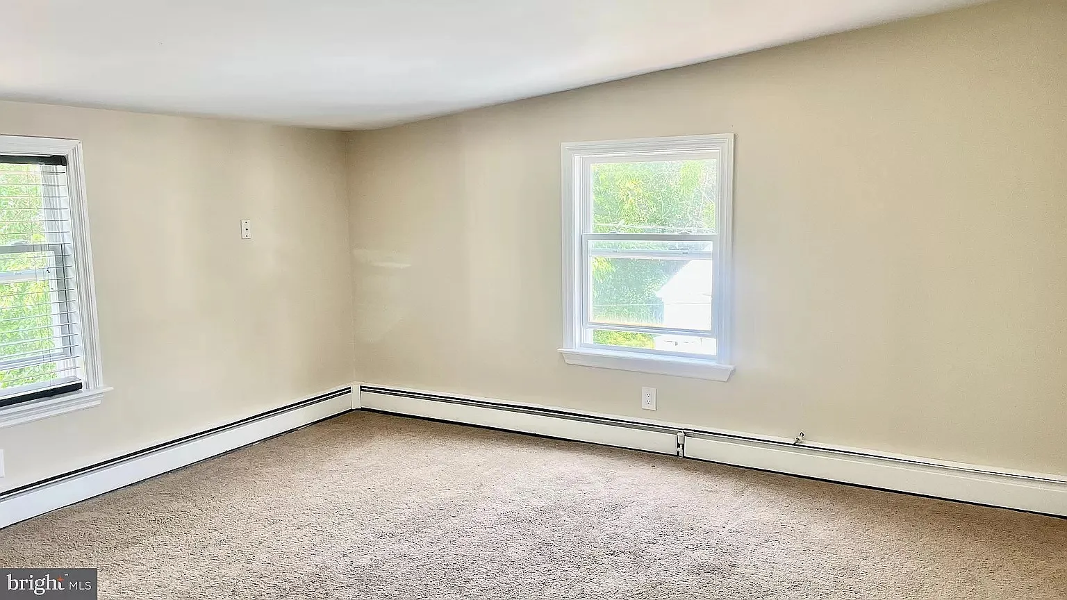 3 bed, 1875 sqft, $2,399 — Photo 3