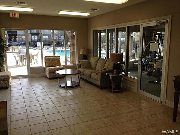 3rd image of 2301 Veterans Memorial Pkwy #404
