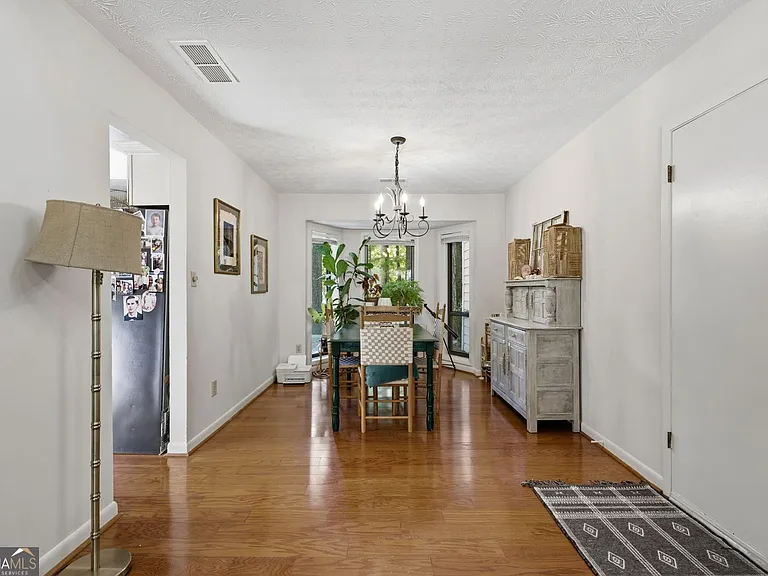 505 Summerhill Pl — Photo 7