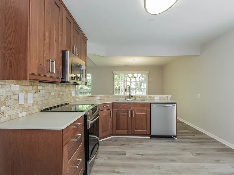 1506 Rumstone Ln — Photo 8