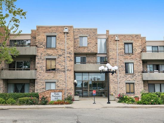 1926 Prairie Sq APT 210B, Schaumburg, IL 60173