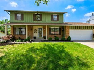 16 Newberry Dr, Saint Peters, MO 63376