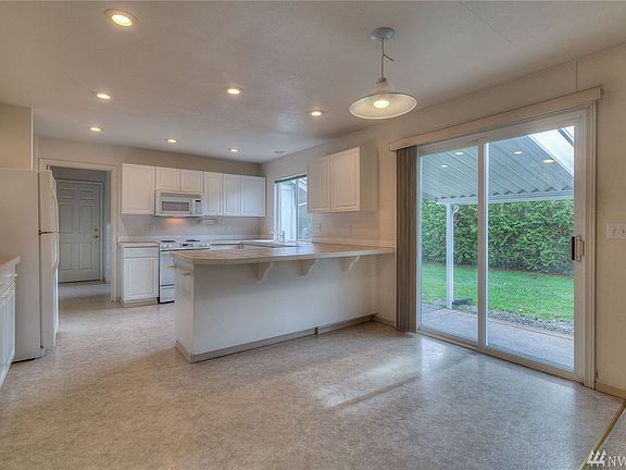 5th image of 15618 67th Street Ct E