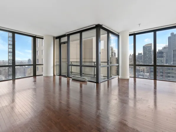 101 West 24th Street image 1 of 8