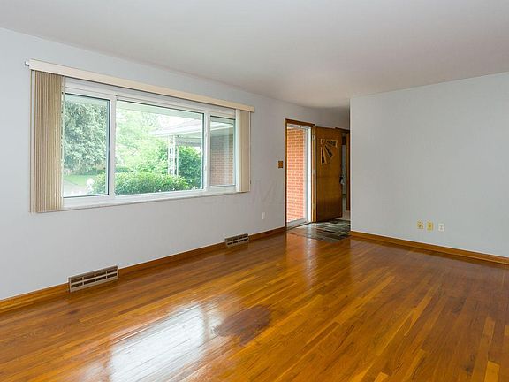 5th image of 3749 Kinsey Dr