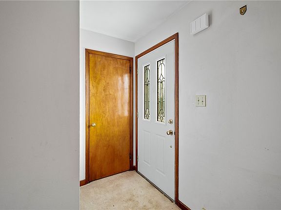 4th image of 524 Brinwood Ave