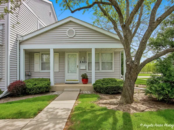 2323 Oxhill Ct, Schaumburg, IL 60194