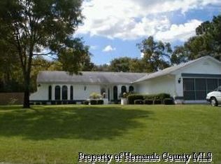 12225 Glancy Ln, Spring Hill, FL 34609