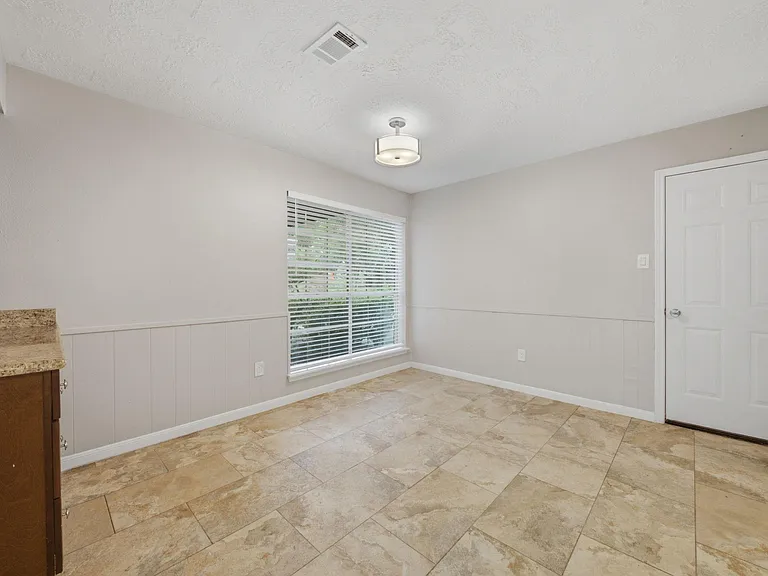 16611 Ben Ledi Dr — Photo 5