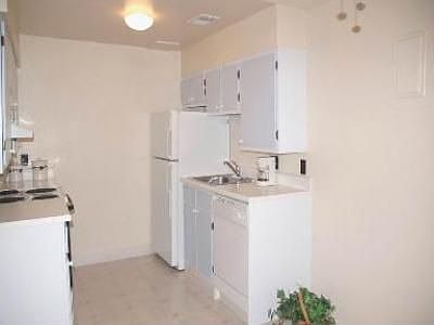 5th image of 1612 Cottonwood Dr APT 6