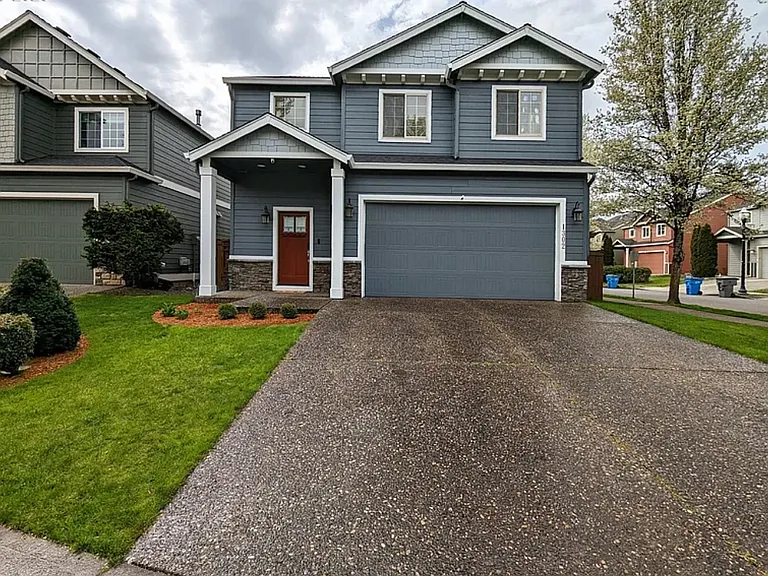 1302 SE 194th Pl — Photo 1