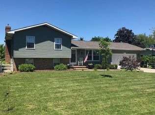 1114 Collingwood Dr, Caro, MI 48723