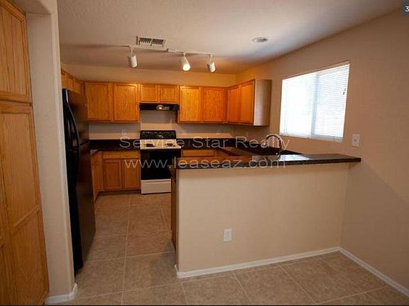3rd image of 31337 N Shale Dr