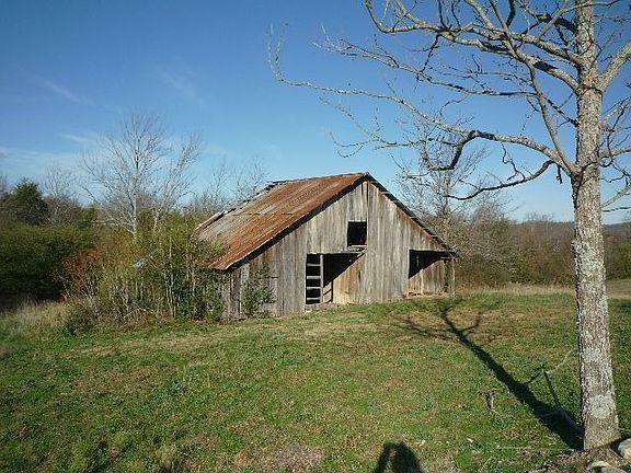 4th image of 143 Gaston Dr