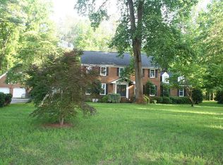 425 Sign Pine Rd, Chesapeake, VA 23322