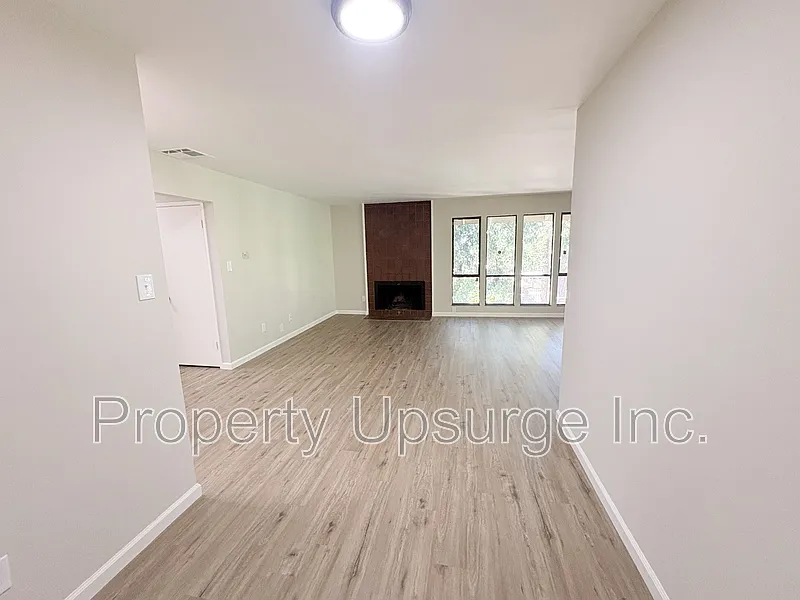 2 bed, 2.0 bath, 944 sqft, $2,195 — Photo 3
