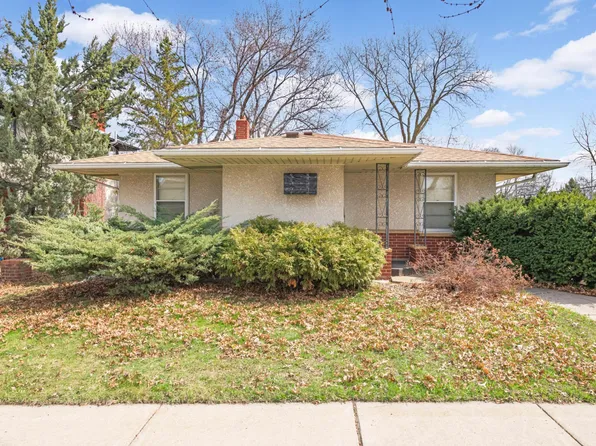 1084 Churchill St, Saint Paul, MN 55103