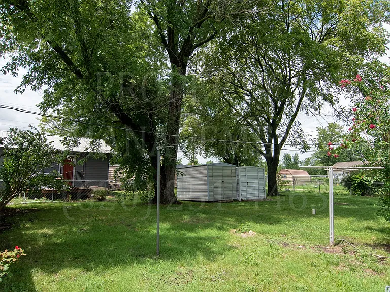 118 W Jackson St — Photo 23