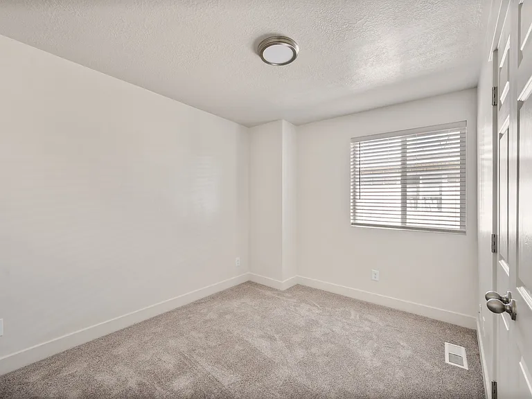 4411 S Garden Dr #D — Photo 12