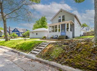 814 Hoyt St, Saint Joseph, MI 49085