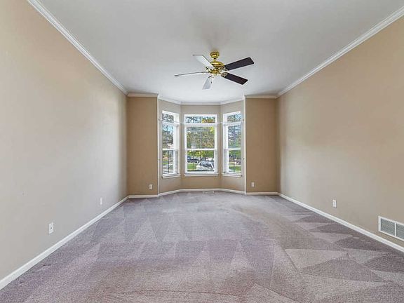 4th image of 39W437 Herrington Blvd