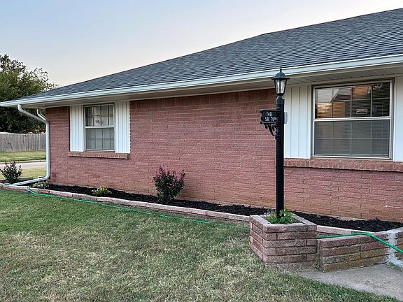 5th image of 1401 SW 70th St