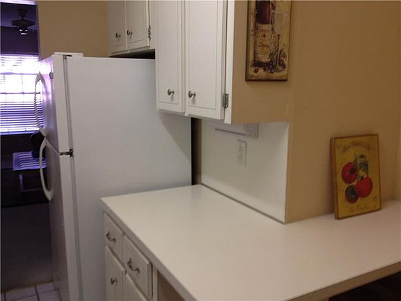 3rd image of 2200 NE 66th St APT 1405