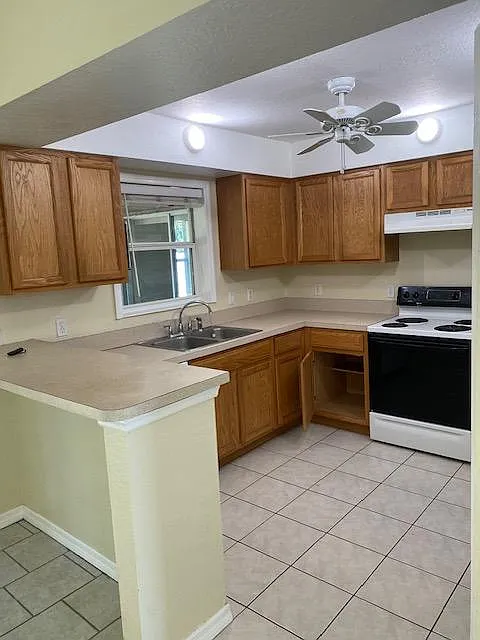Building Photo - 2680 Nellie Ln