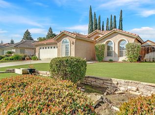 6413 Lavender Gate Dr, Bakersfield, CA 93312