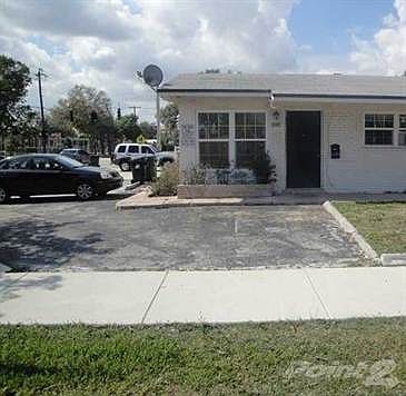 1st image of 1445 SE 10th Ave