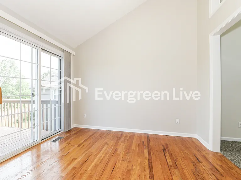 11127 N Lewis Ave — Photo 4