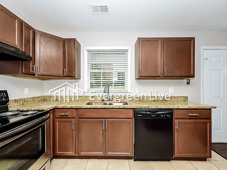 6458 Bobolink Ct — Photo 9