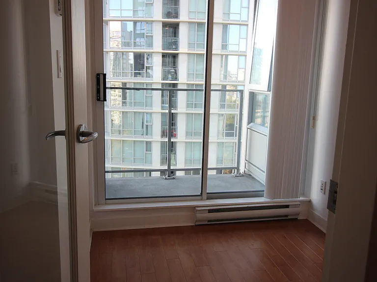 1495 Richards St #901 — Photo 8
