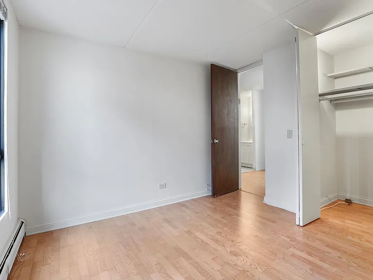 622 W Wellington Ave #8 — Photo 7
