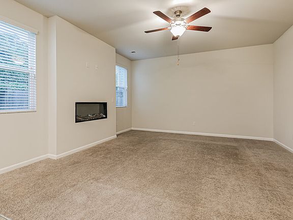 5th image of 251 Hamilton Pointe Dr