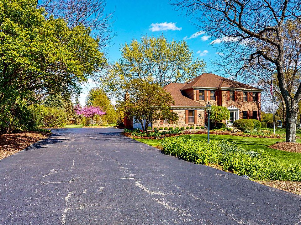 1st image of 8N005 Cloverfield Dr