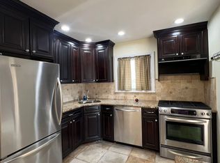 247-21 43rd Ave #2A, Little Neck, NY 11363