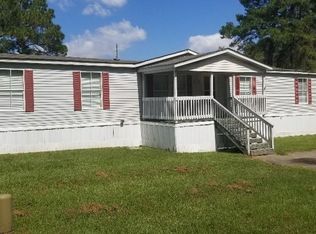 3535 Pioneer Dr, Hope Mills, NC 28348