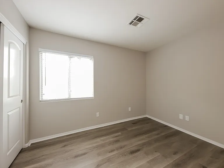 10313 N 94th Ln — Photo 12