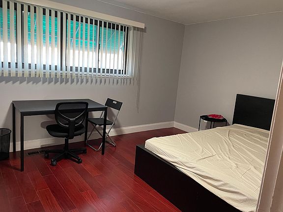 5th image of 1409 Betsy Ross Pl