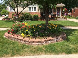8500 Dudley St, Taylor, MI 48180