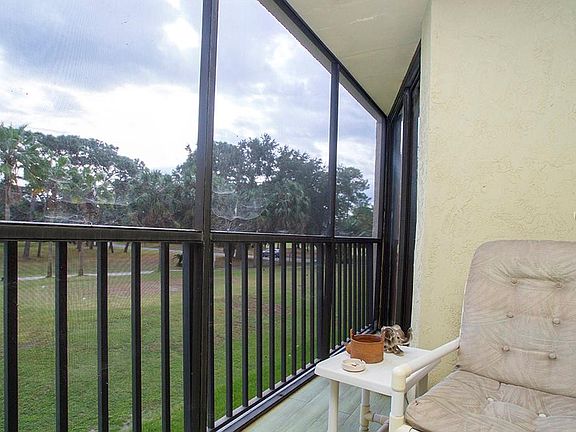 3rd image of 800 Cove Cay Dr Unit 2C
