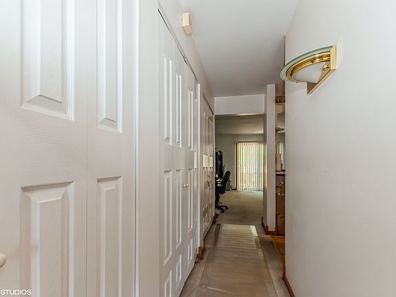 2nd image of 22514 Jackson Ct APT 4F