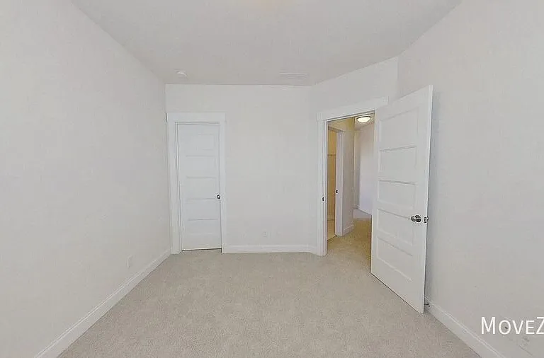758 Waterscape Ct — Photo 32