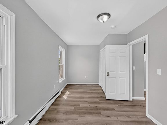 5th image of 439 7th Ave #R2