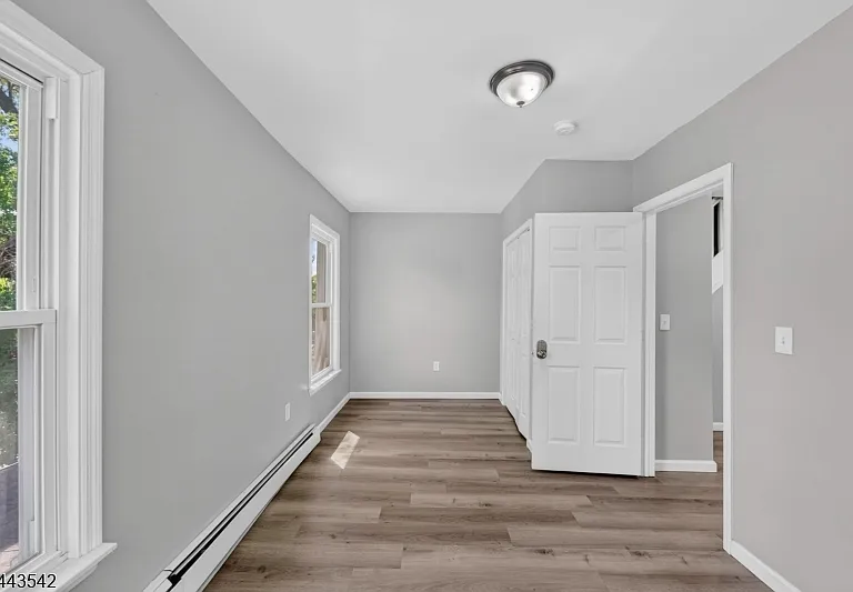 439 7th Ave #R2 — Photo 5