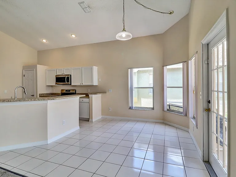439 Riggs Cir — Photo 12