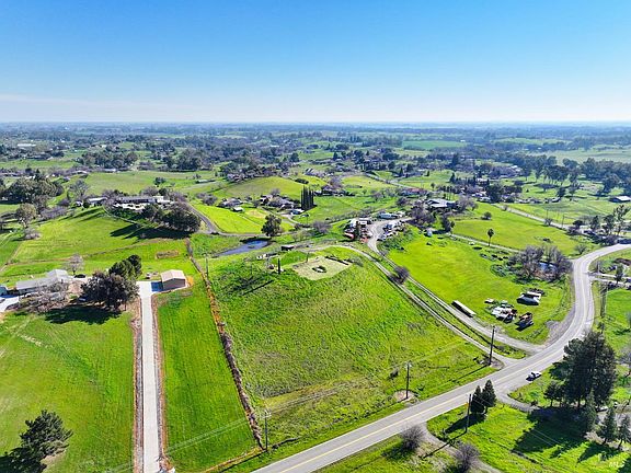 3rd image of 7668 English Hills Road