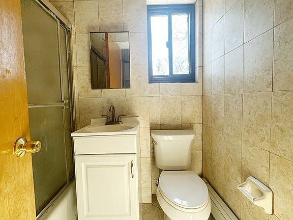 4th image of 8716 Winchester Blvd #1H